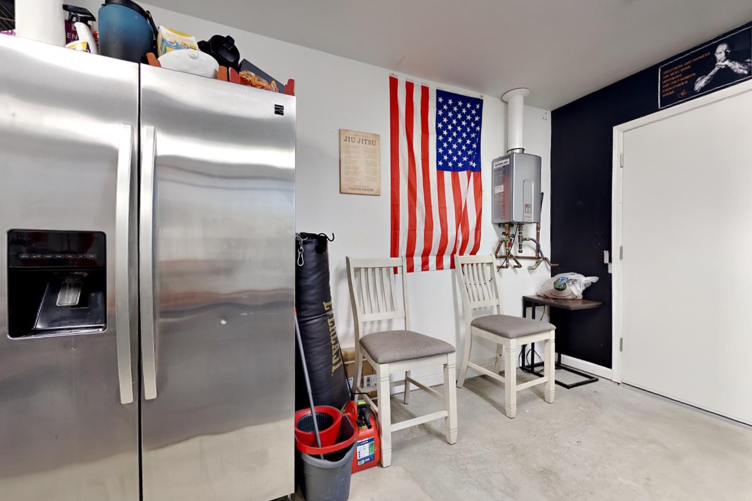 528 D St, Waterford, CA 95386