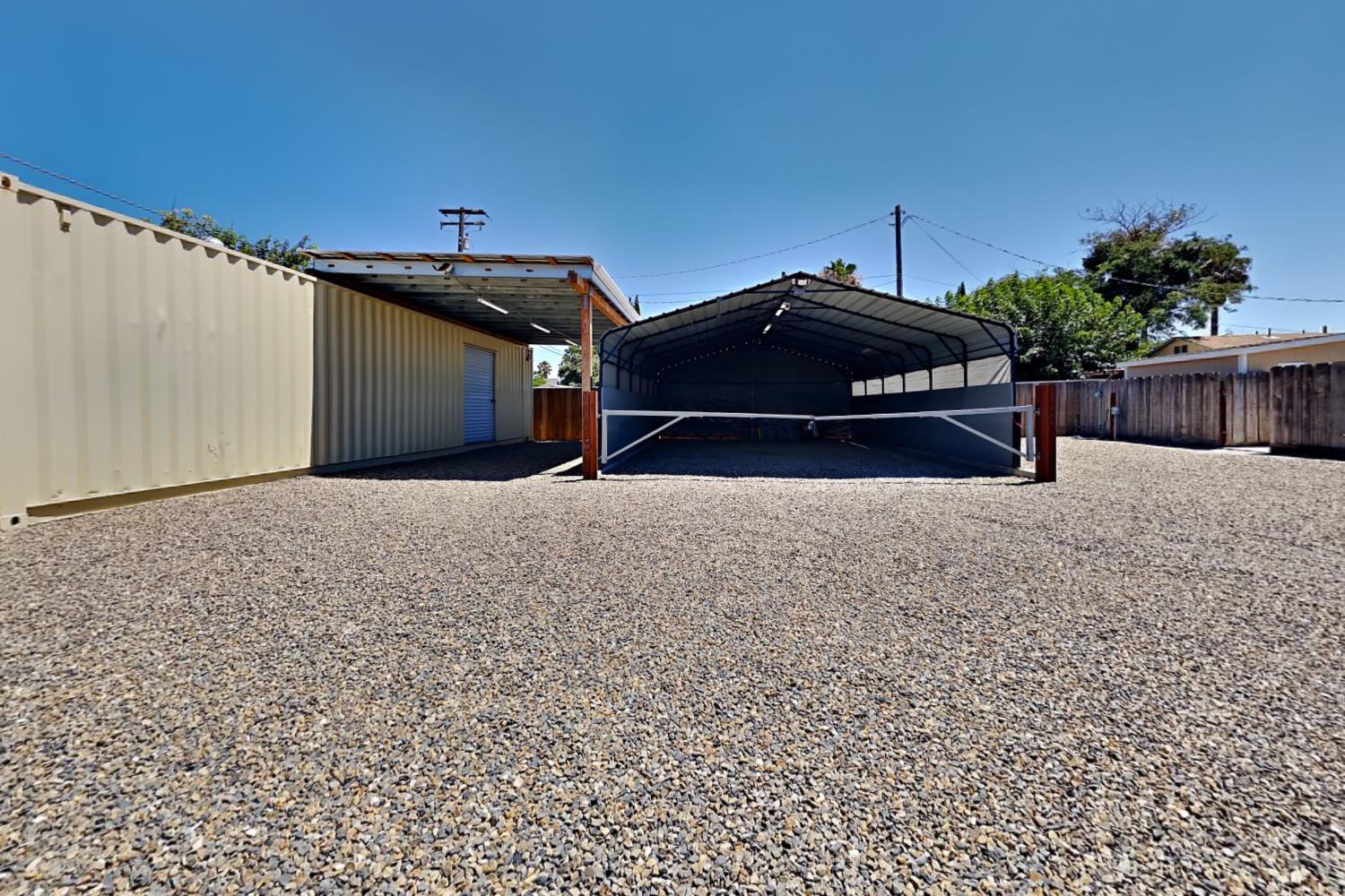 528 D St, Waterford, CA 95386