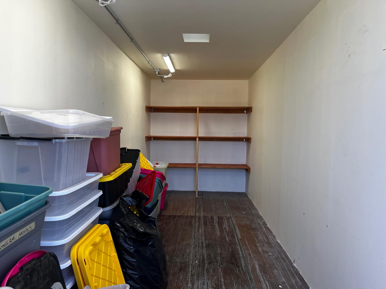 528 D St, Waterford, CA 95386