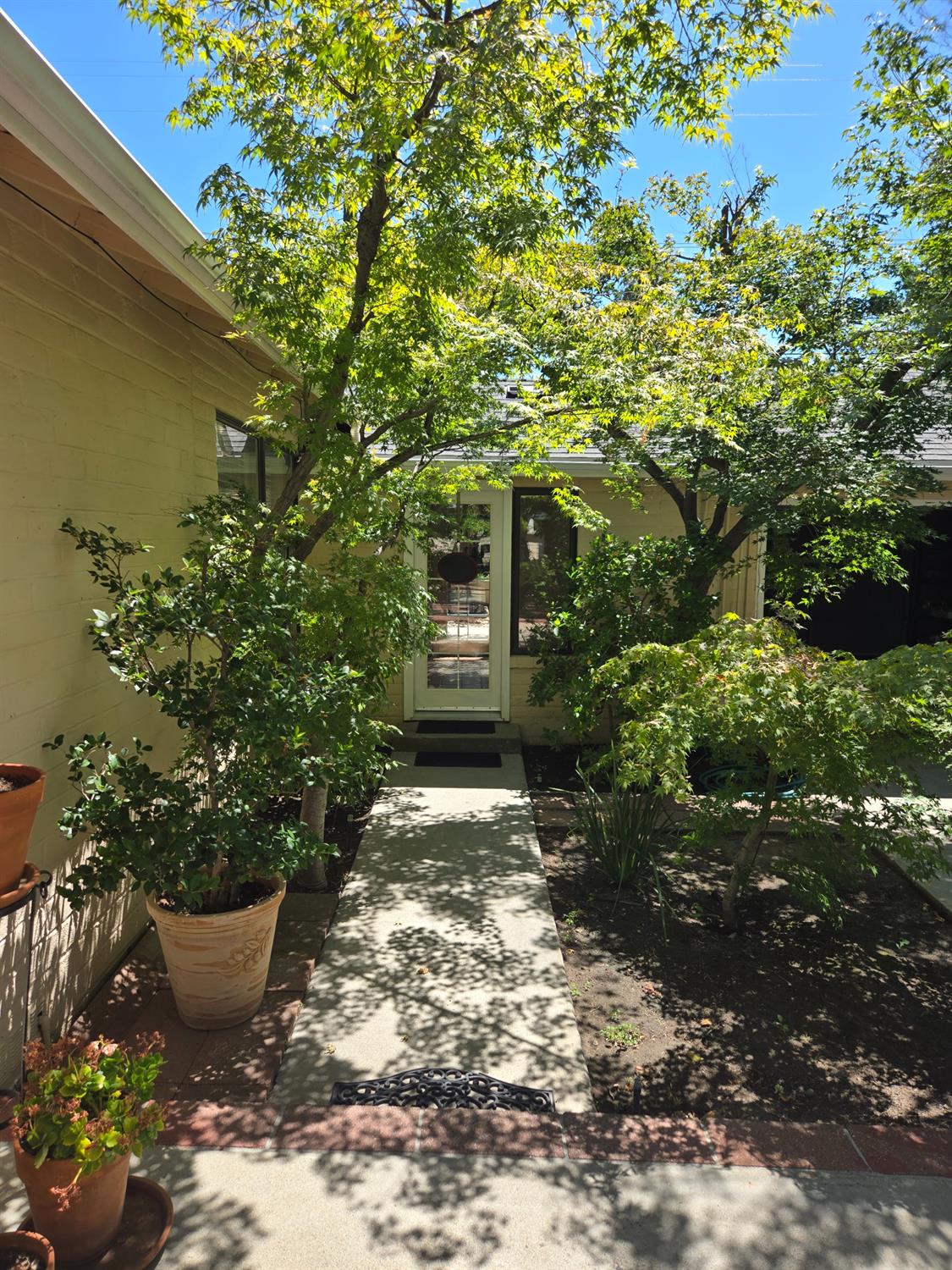1020 Sycamore Ave, Modesto, CA 95350