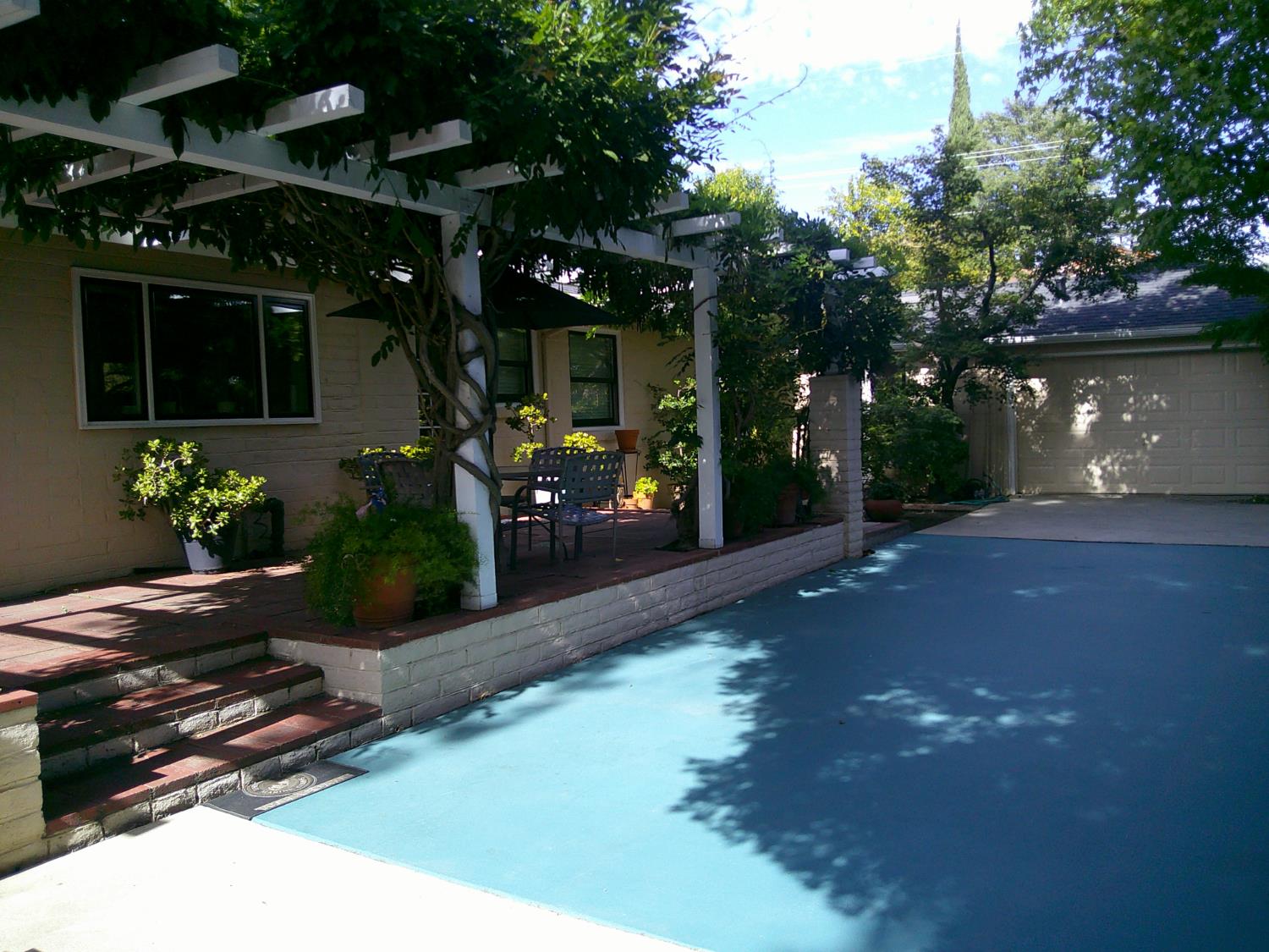 1020 Sycamore Ave, Modesto, CA 95350