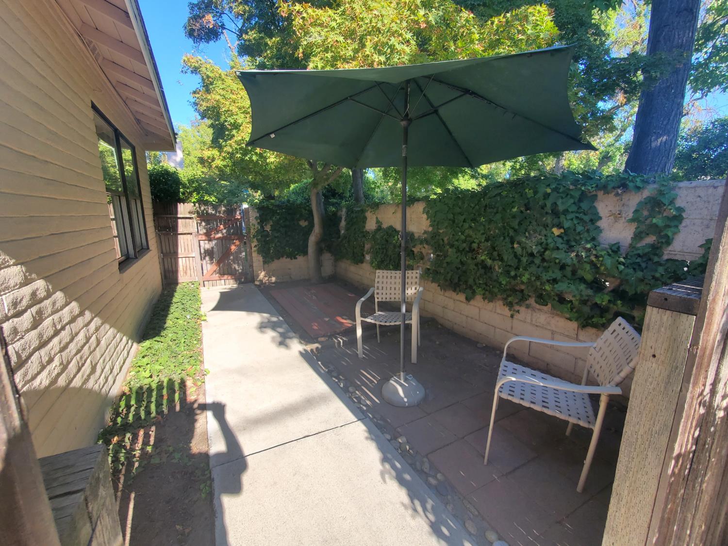1020 Sycamore Ave, Modesto, CA 95350
