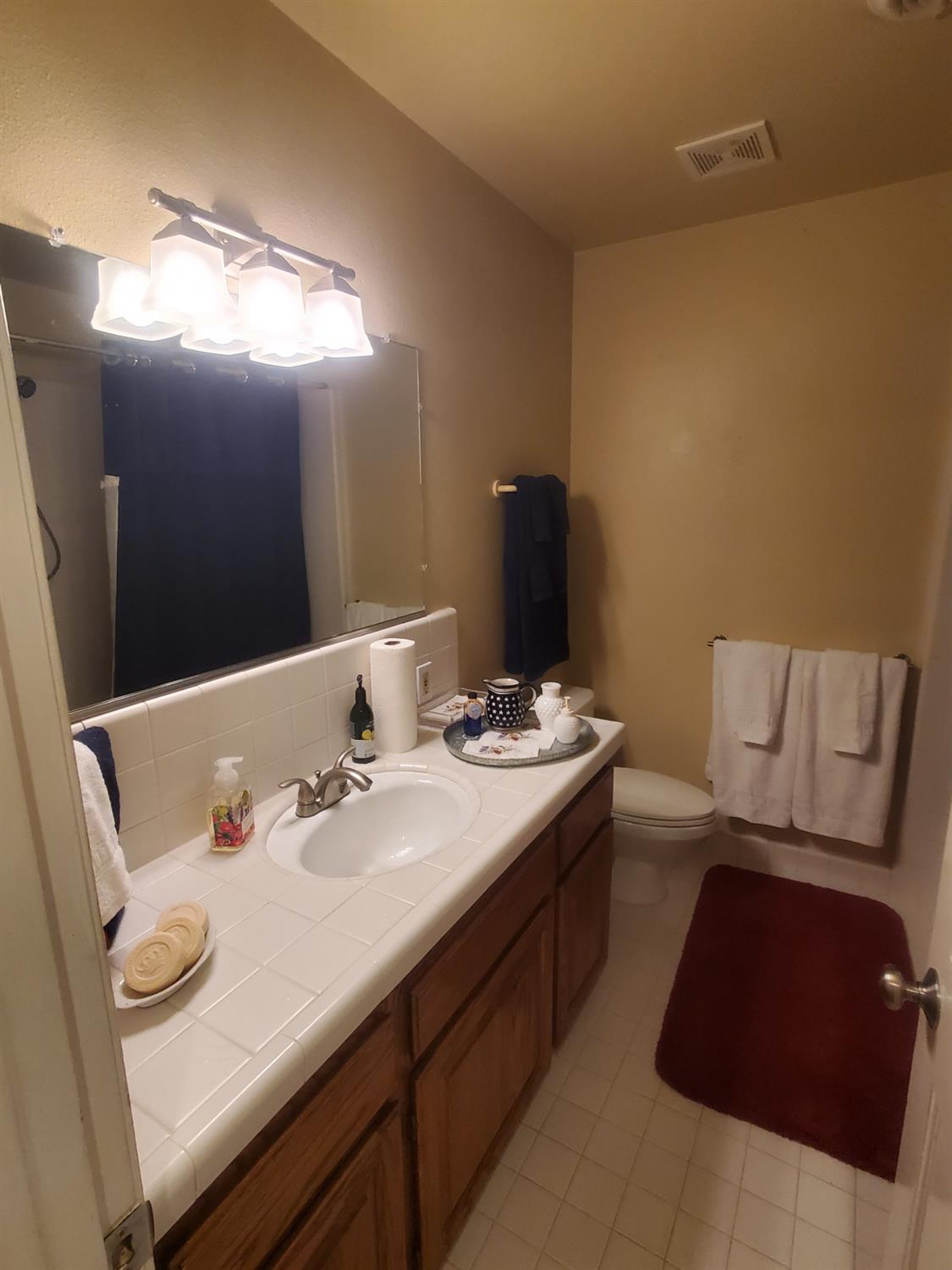 1020 Sycamore Ave, Modesto, CA 95350
