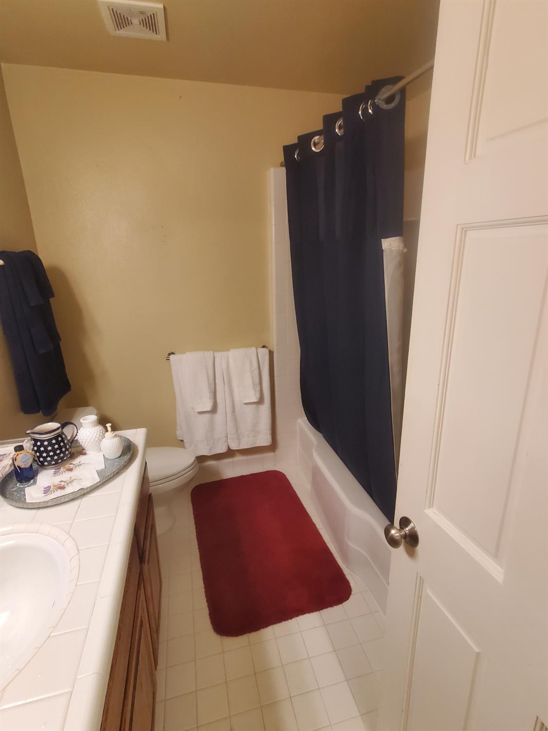 1020 Sycamore Ave, Modesto, CA 95350