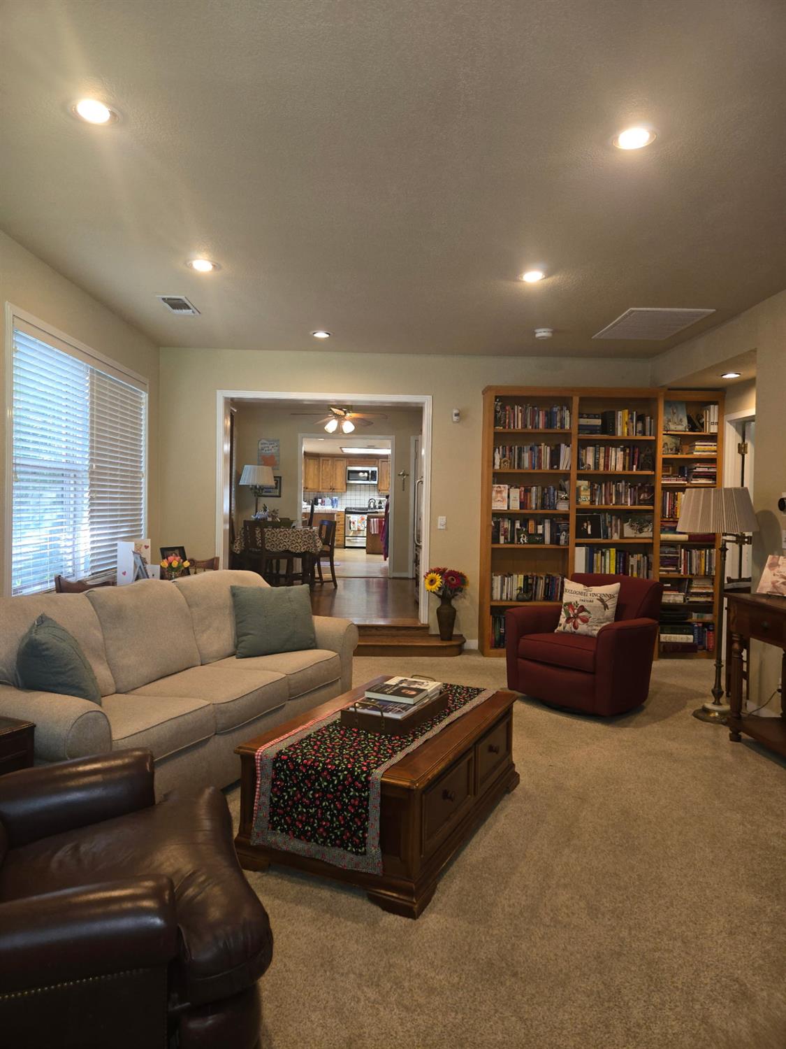 1020 Sycamore Ave, Modesto, CA 95350