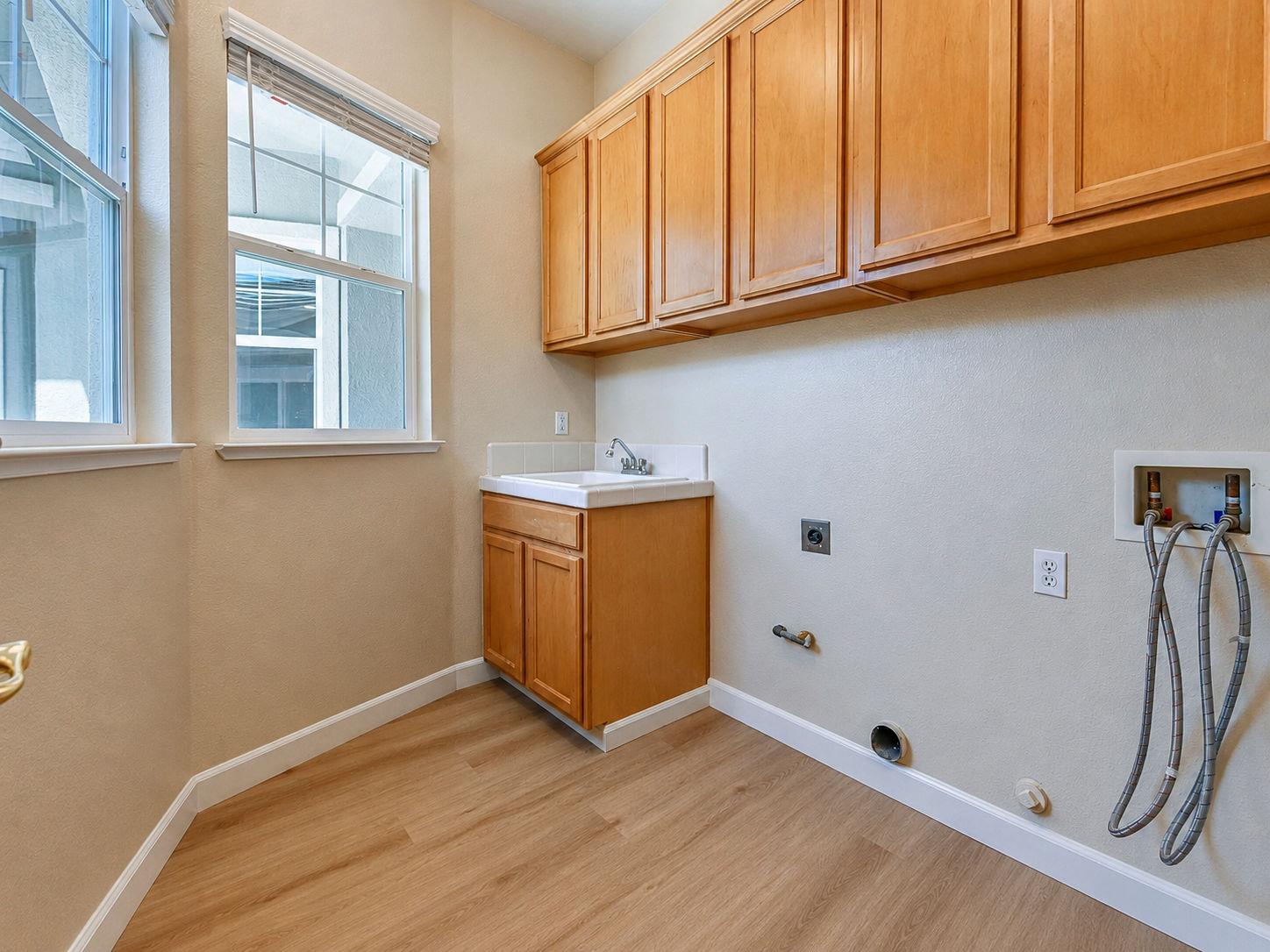 76 Portrait Ln, Patterson, CA 95363
