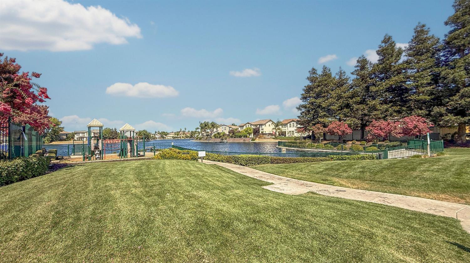 76 Portrait Ln, Patterson, CA 95363