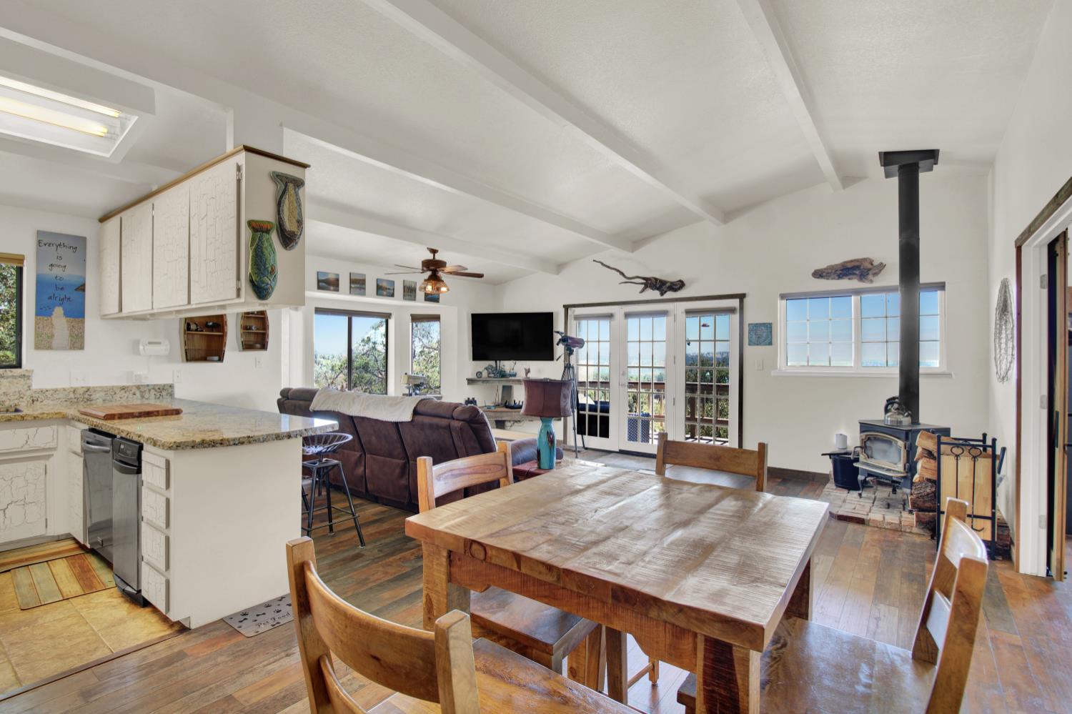 5270 Arbolada Dr, La Grange, CA 95329