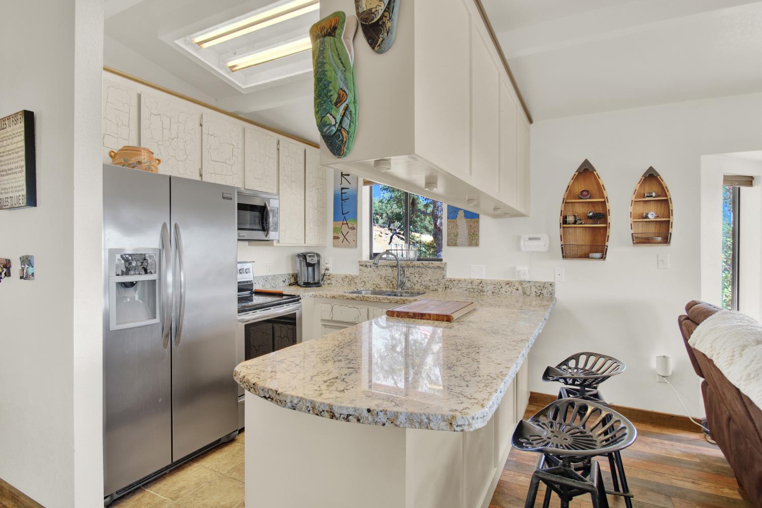 5270 Arbolada Dr, La Grange, CA 95329