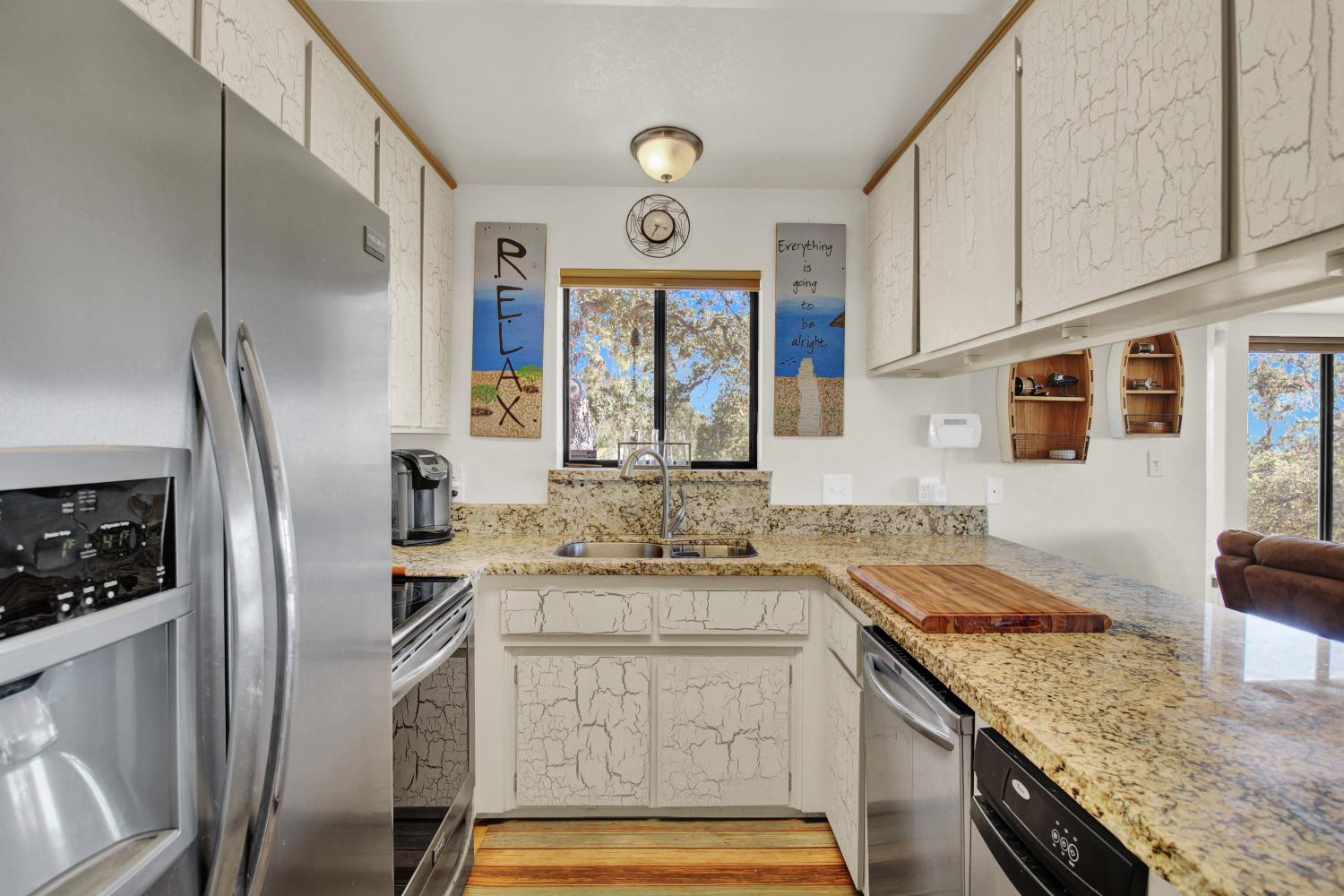 5270 Arbolada Dr, La Grange, CA 95329