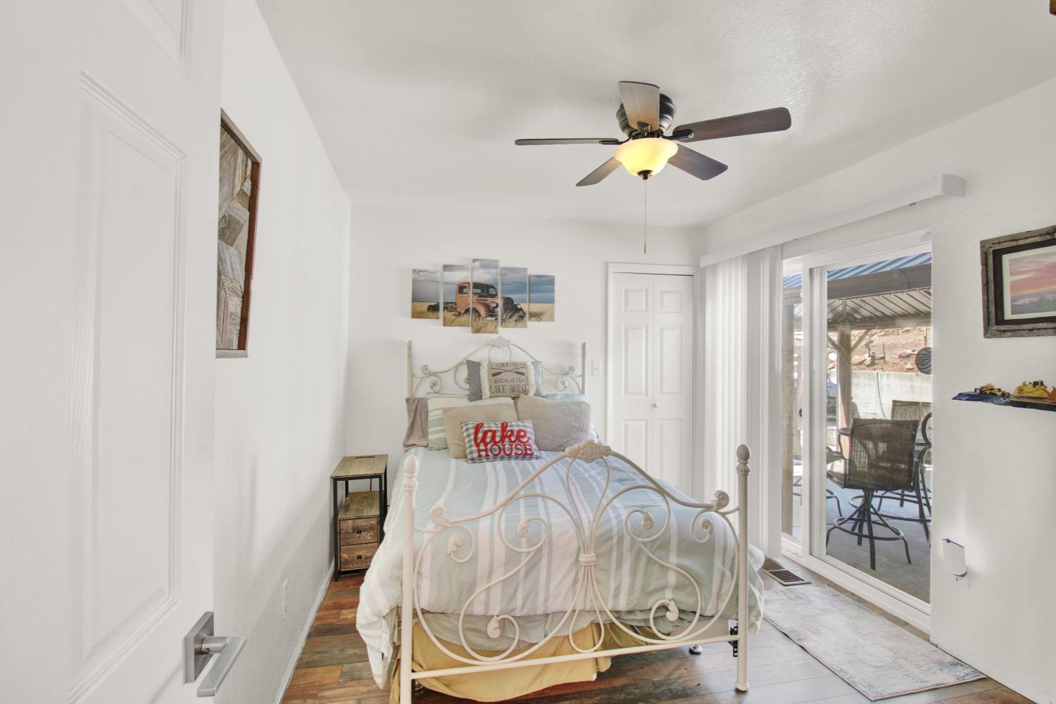 5270 Arbolada Dr, La Grange, CA 95329