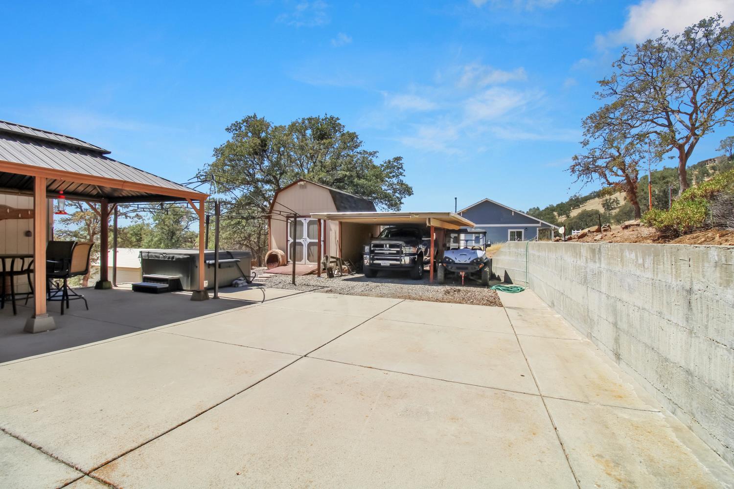 5270 Arbolada Dr, La Grange, CA 95329