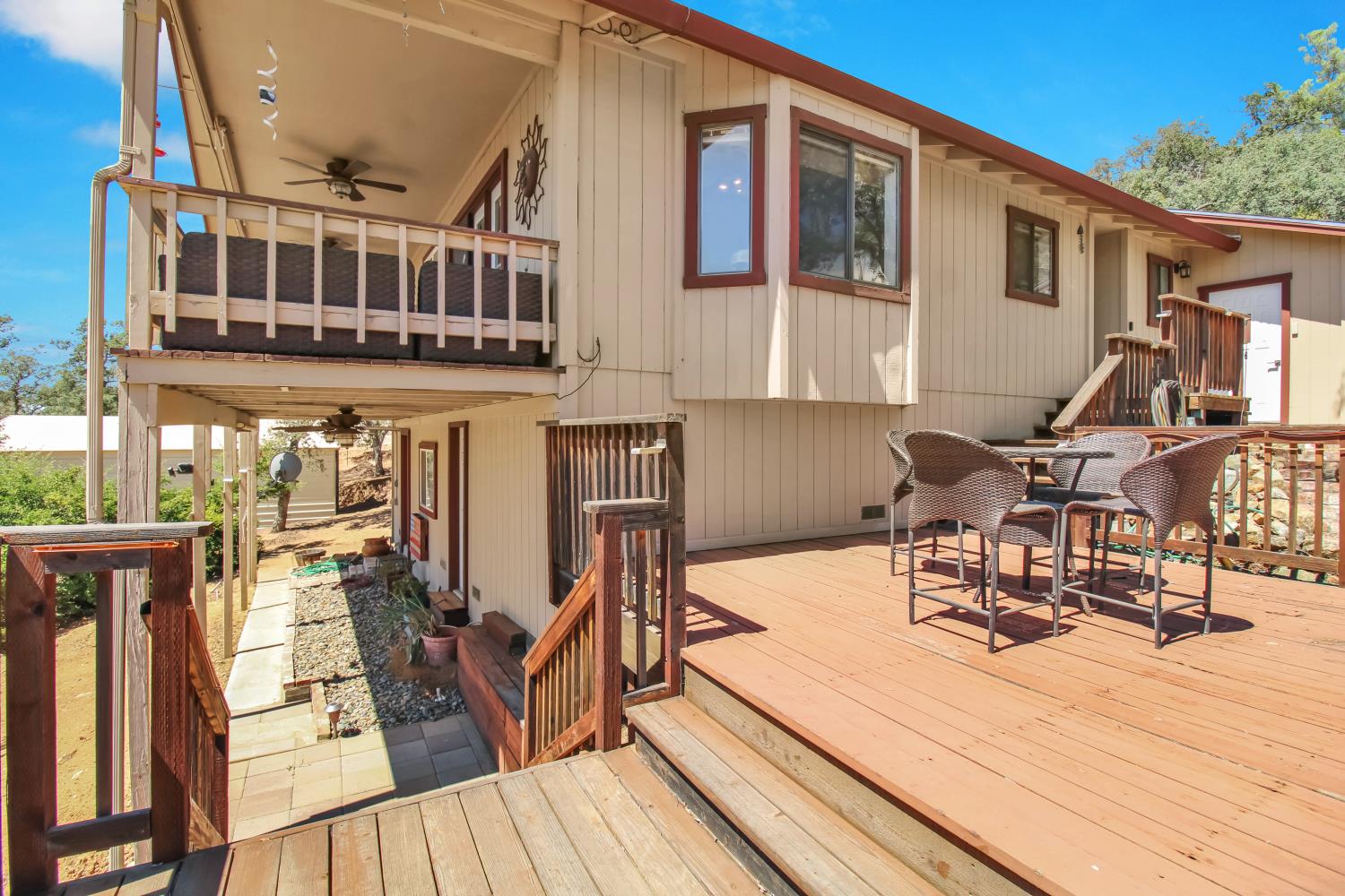5270 Arbolada Dr, La Grange, CA 95329