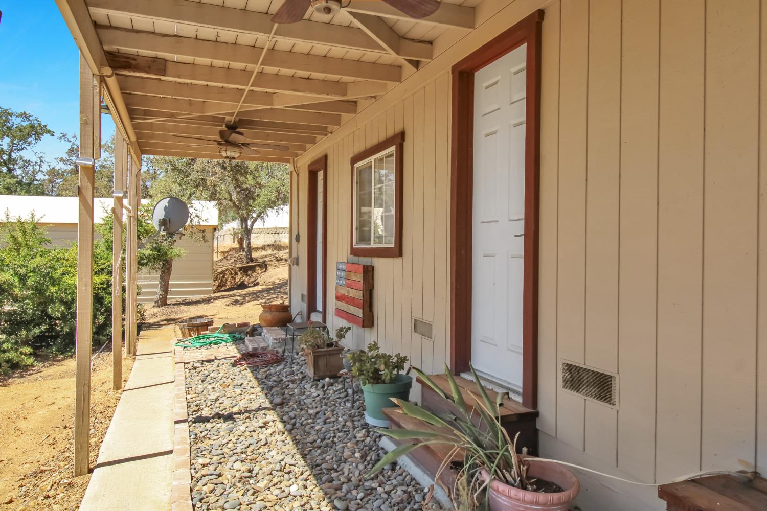 5270 Arbolada Dr, La Grange, CA 95329