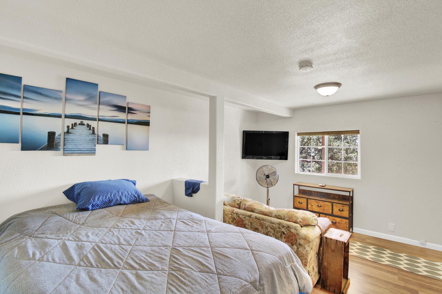 5270 Arbolada Dr, La Grange, CA 95329