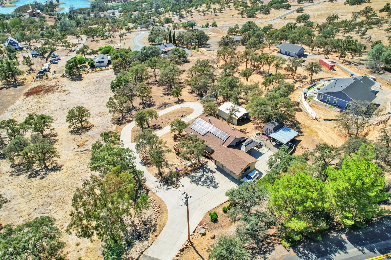 5270 Arbolada Dr, La Grange, CA 95329