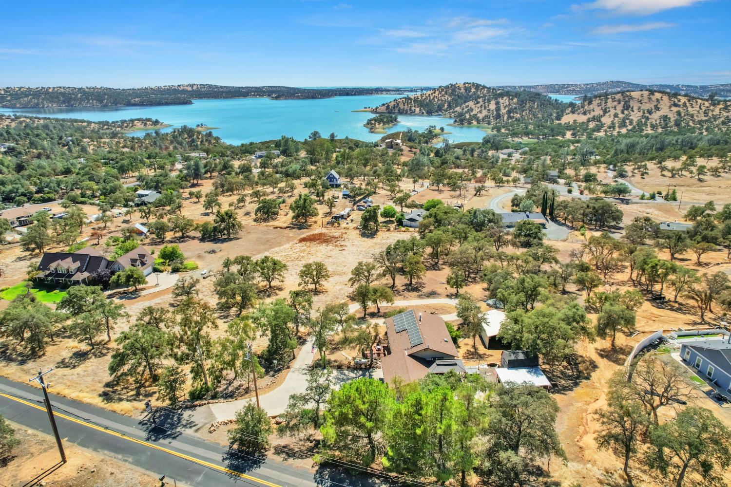 5270 Arbolada Dr, La Grange, CA 95329