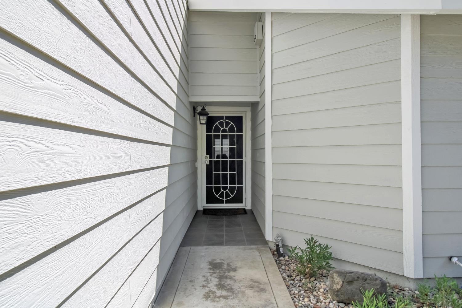 2340 St Lawrence Ln, Modesto, CA 95356