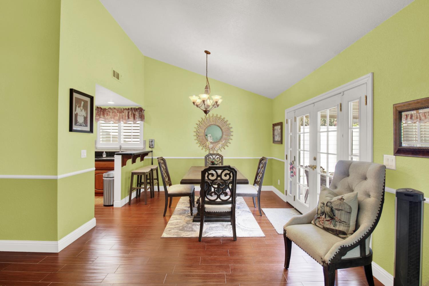 2340 St Lawrence Ln, Modesto, CA 95356