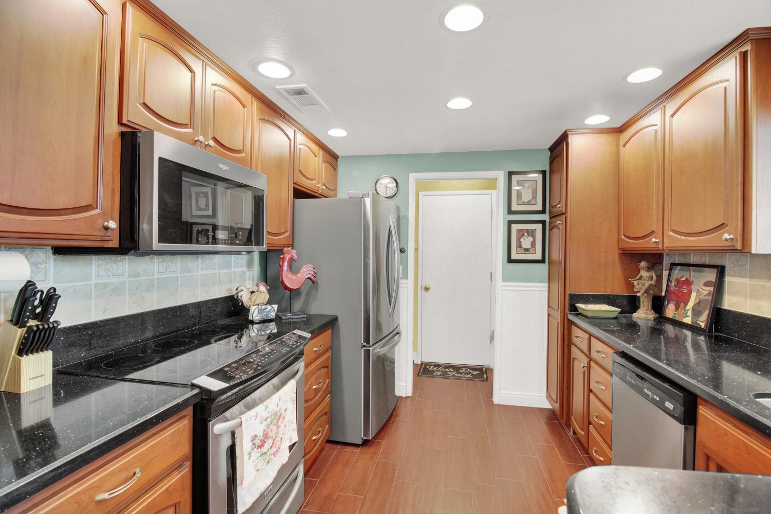 2340 St Lawrence Ln, Modesto, CA 95356