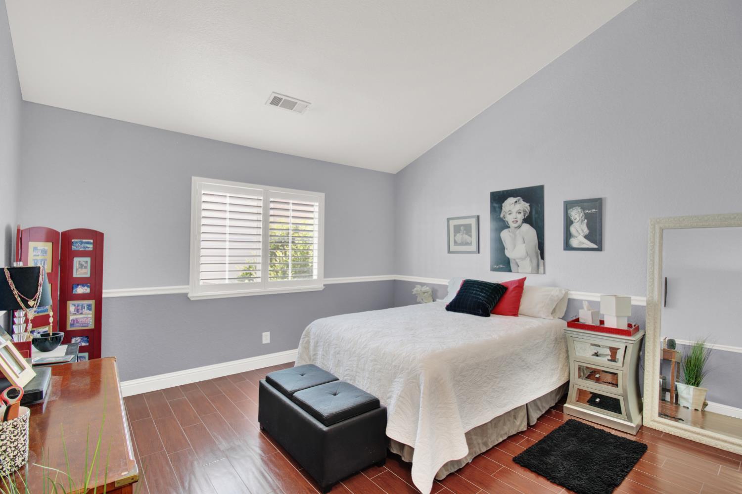 2340 St Lawrence Ln, Modesto, CA 95356