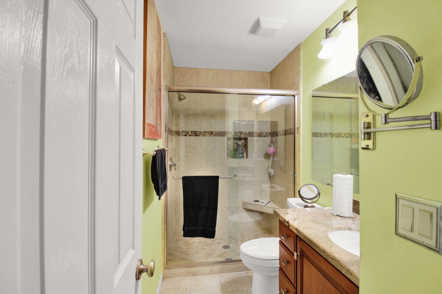 2340 St Lawrence Ln, Modesto, CA 95356