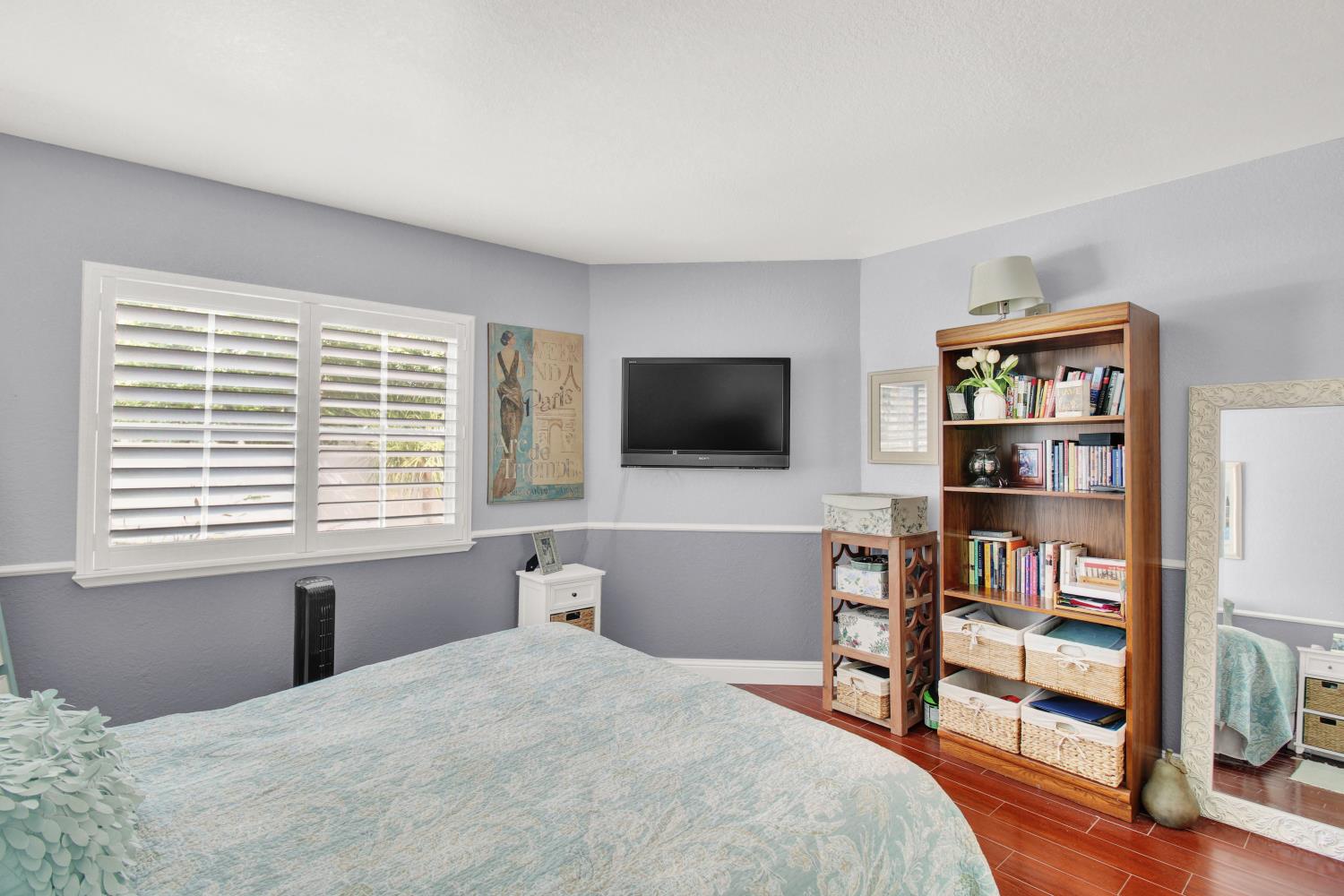 2340 St Lawrence Ln, Modesto, CA 95356