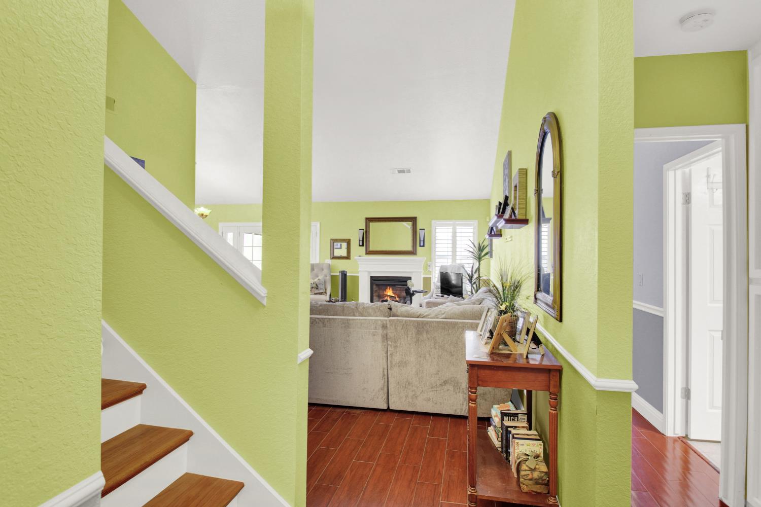 2340 St Lawrence Ln, Modesto, CA 95356