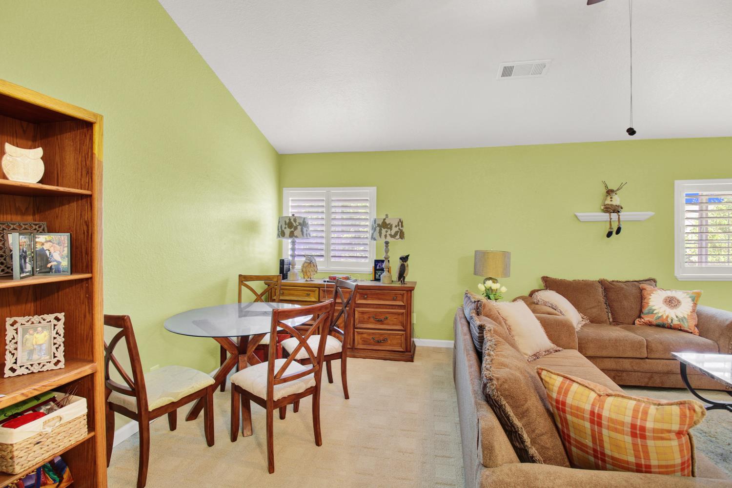 2340 St Lawrence Ln, Modesto, CA 95356