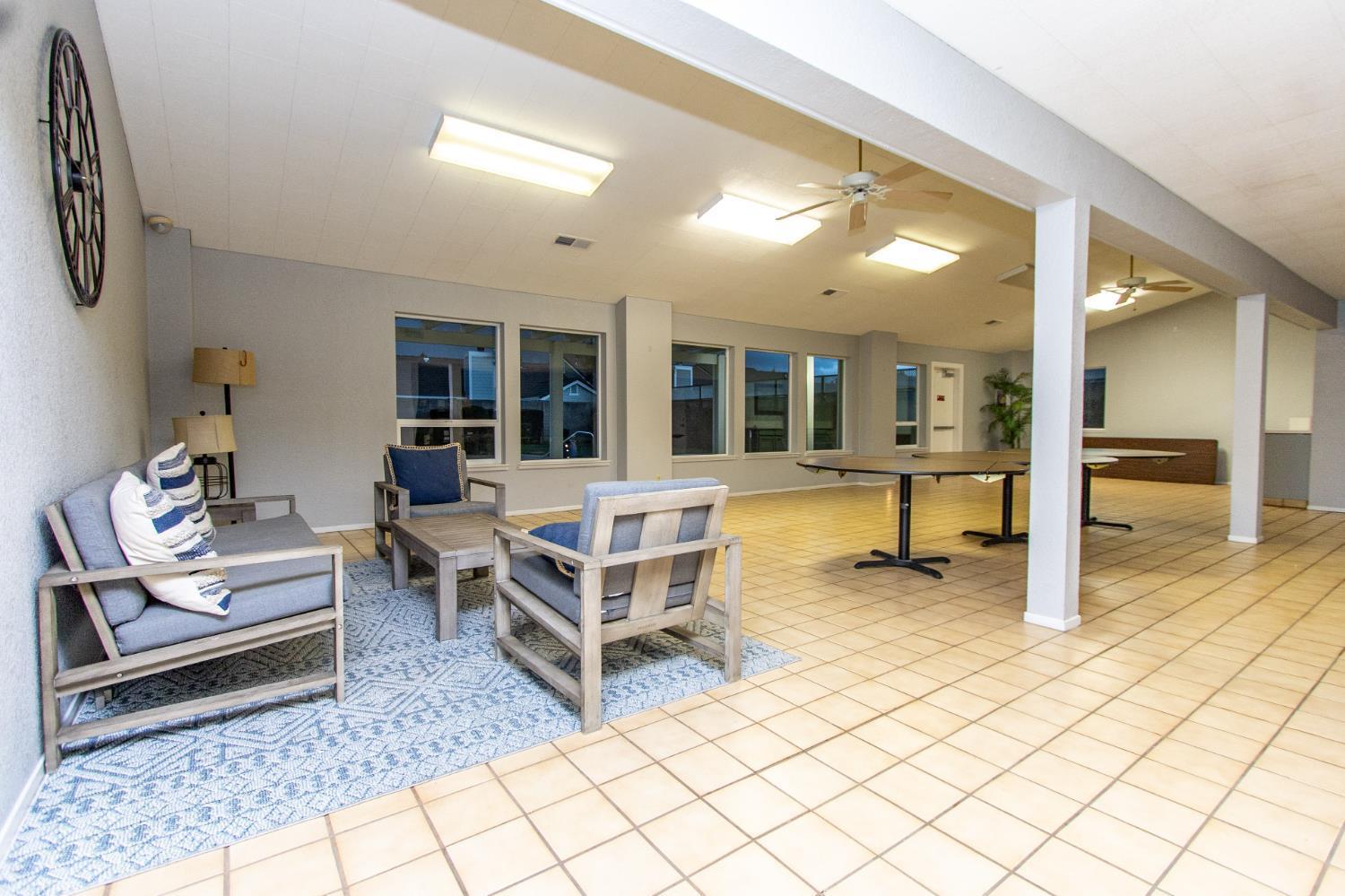 2340 St Lawrence Ln, Modesto, CA 95356