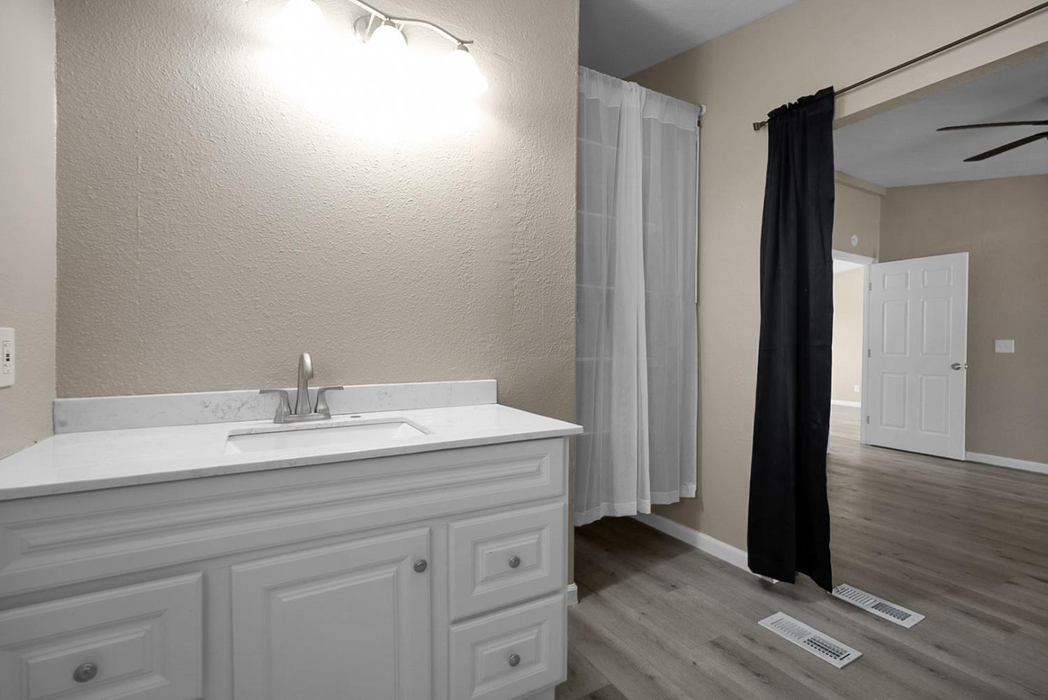 3430 E Redwood Rd, Ceres, CA 95307