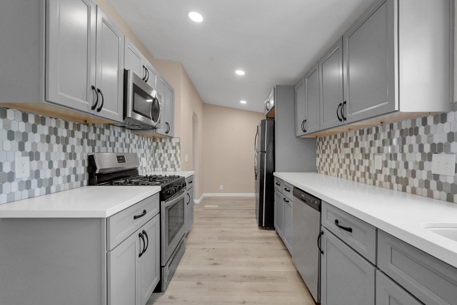 3430 E Redwood Rd, Ceres, CA 95307