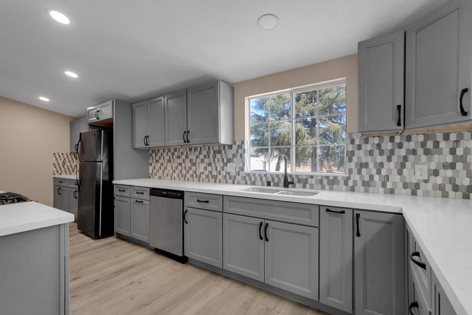 3430 E Redwood Rd, Ceres, CA 95307