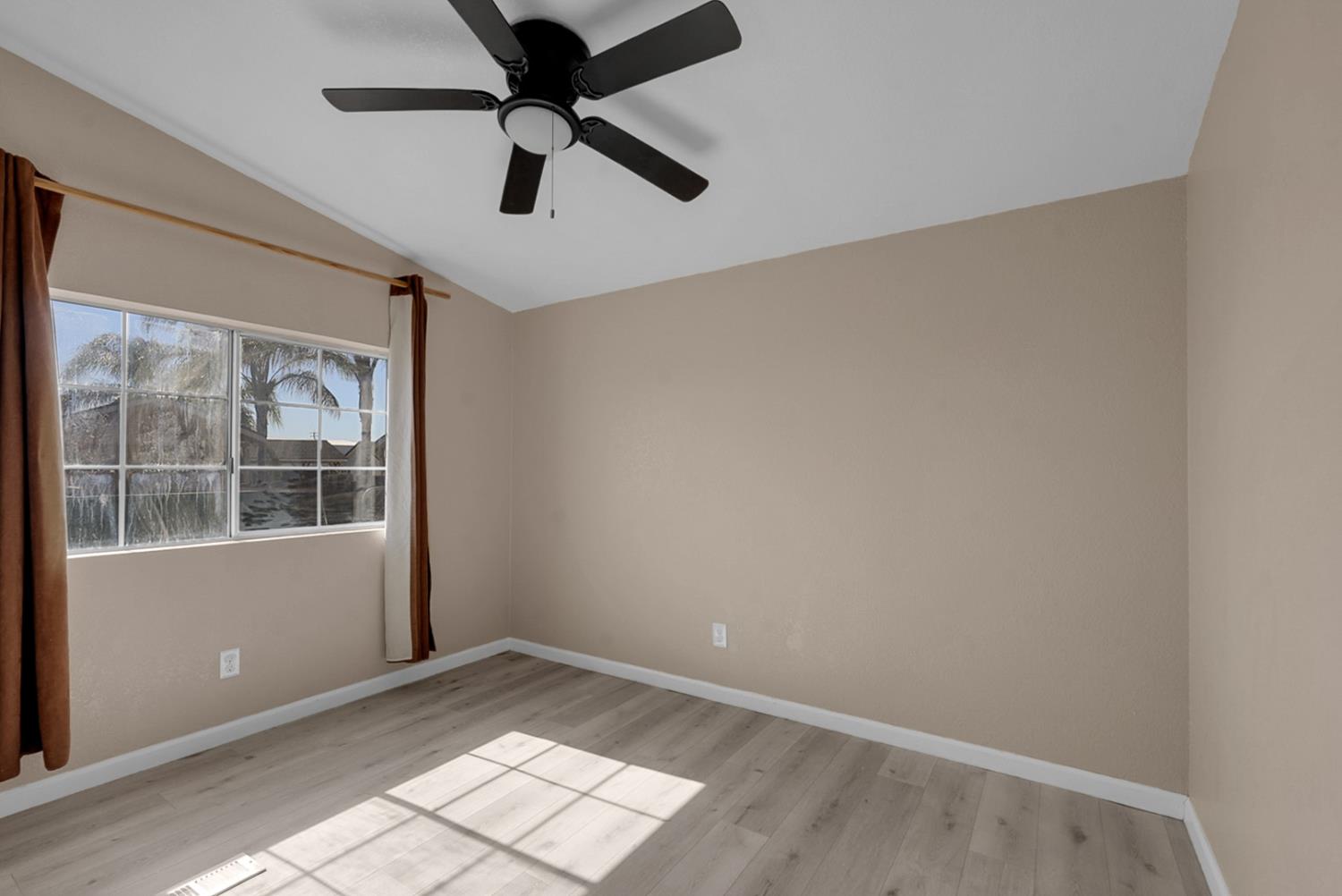 3430 E Redwood Rd, Ceres, CA 95307