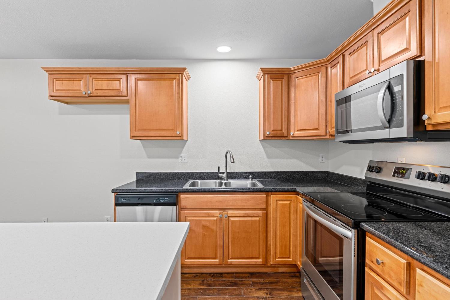 4021 Creamery Way, Modesto, CA 95356