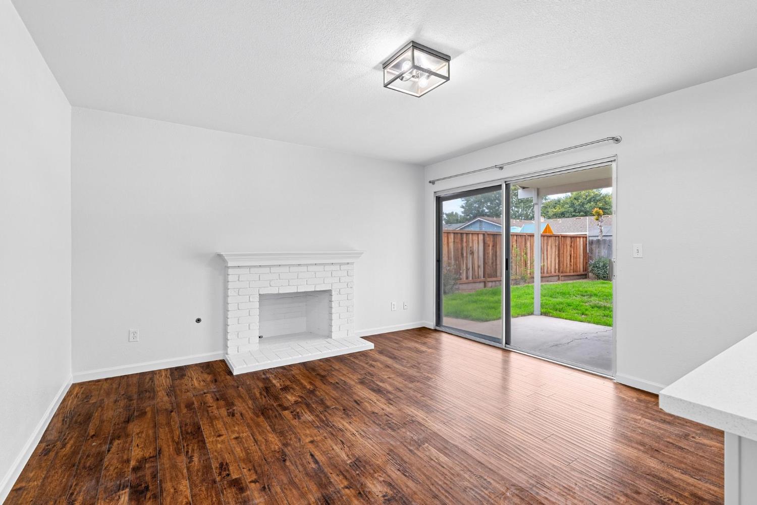 4021 Creamery Way, Modesto, CA 95356