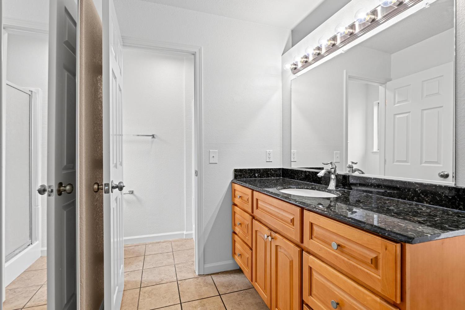 4021 Creamery Way, Modesto, CA 95356