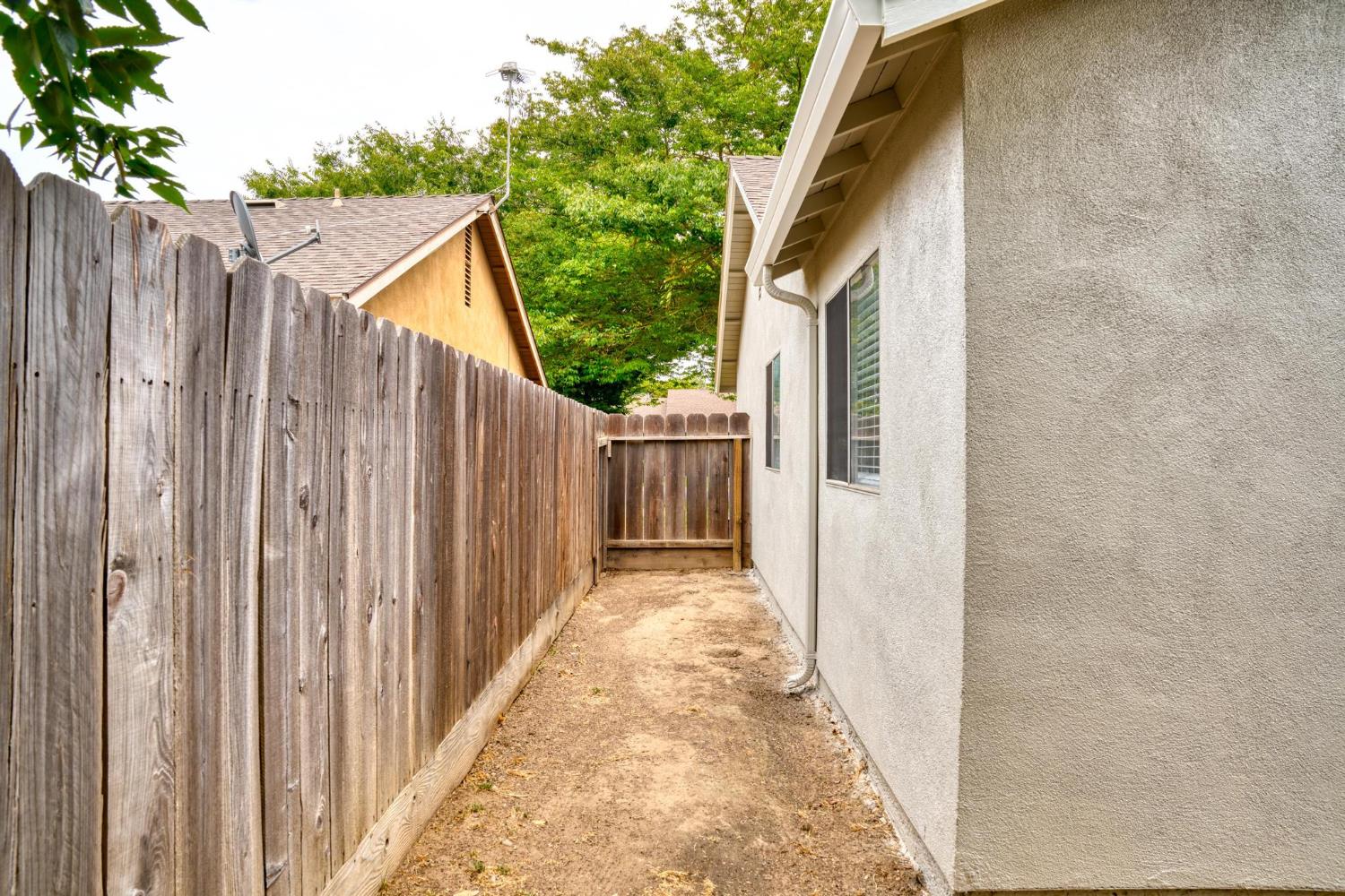 4021 Creamery Way, Modesto, CA 95356