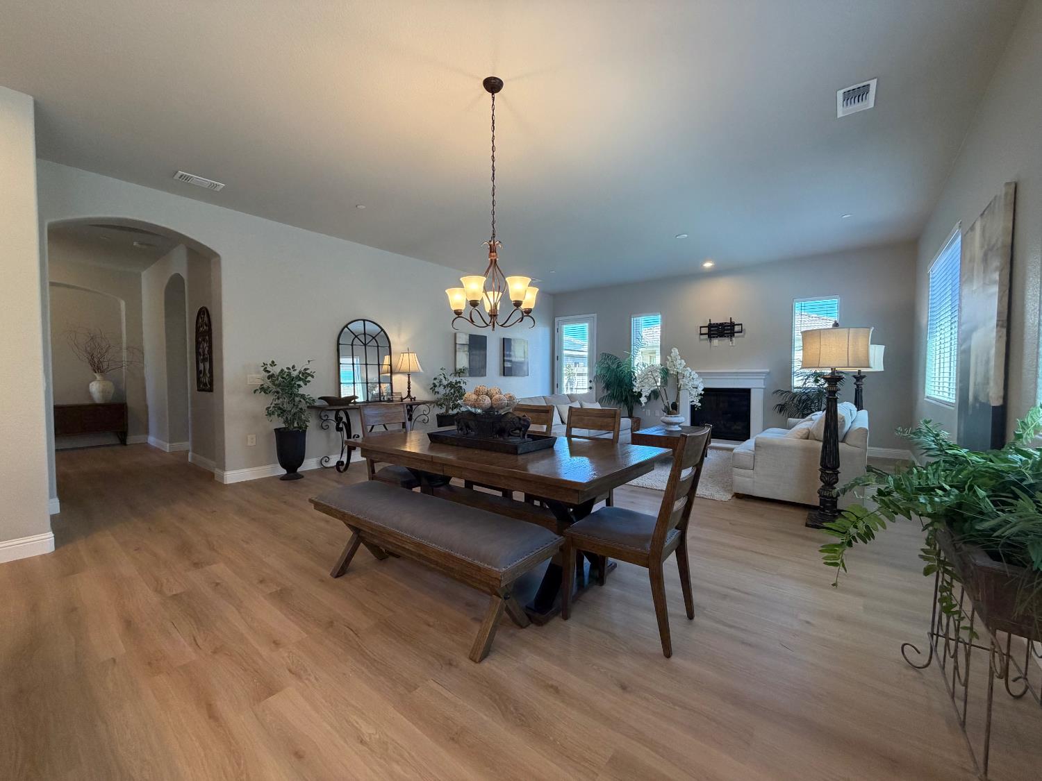 8698 N Privado Ct, Hilmar, CA 95324