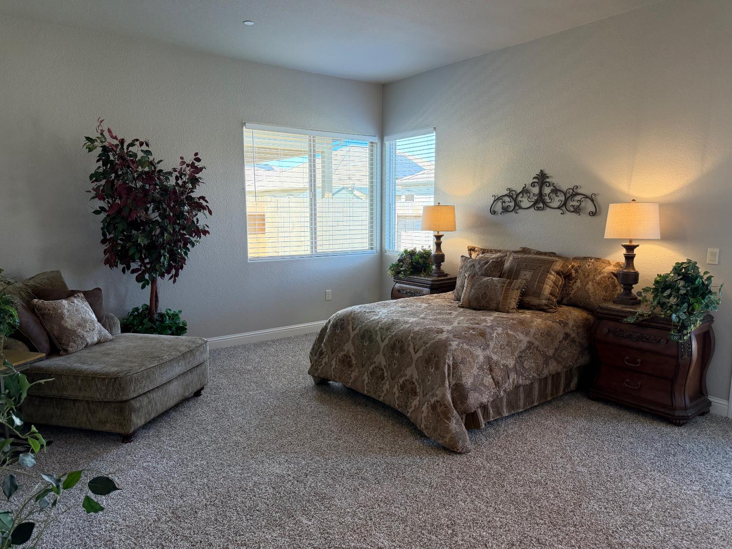 8698 N Privado Ct, Hilmar, CA 95324