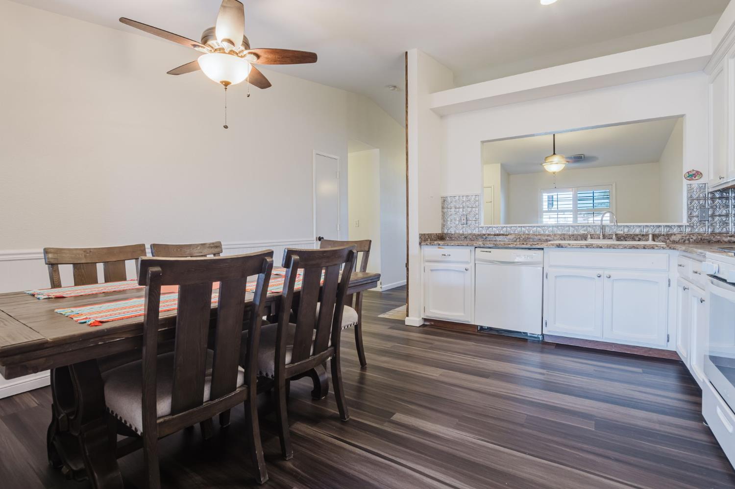 102 S Benicia St, Planada, CA 95365
