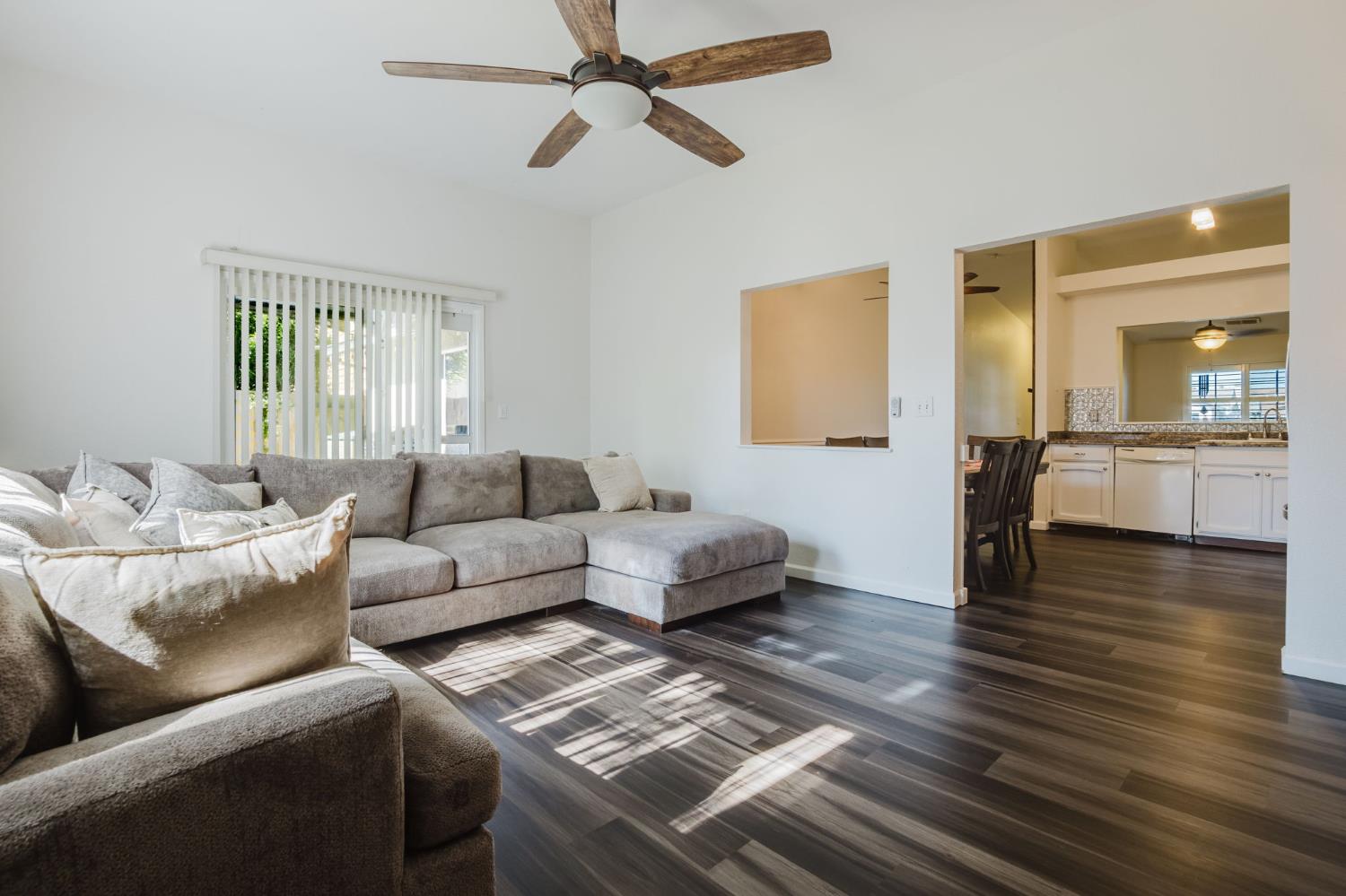 102 S Benicia St, Planada, CA 95365
