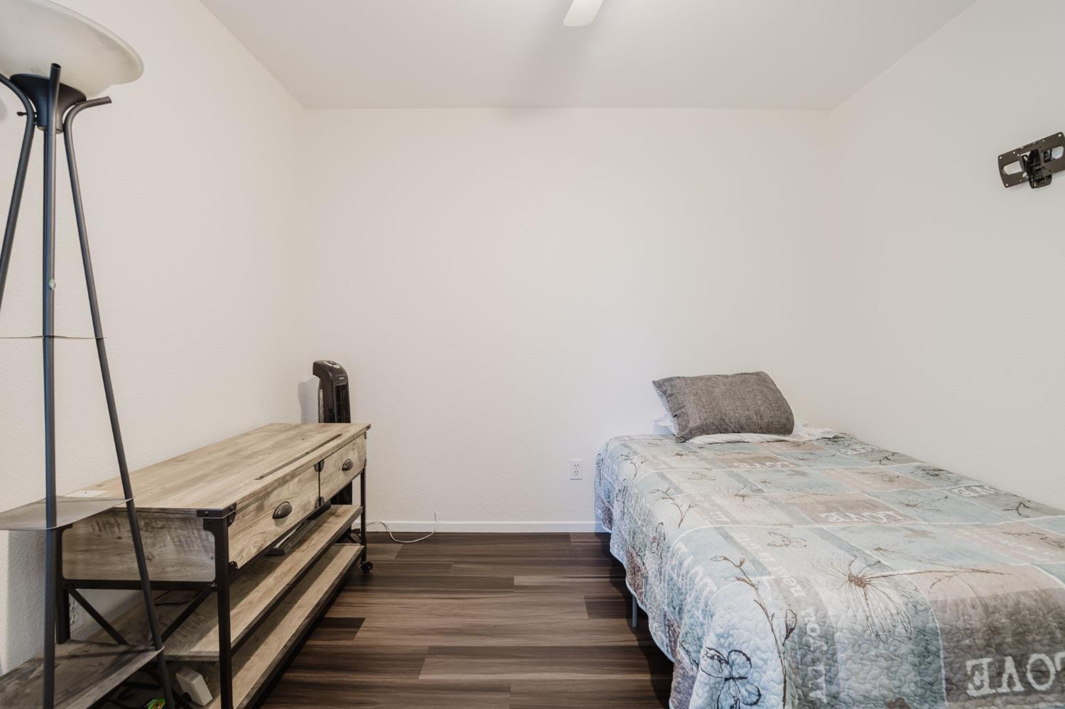 102 S Benicia St, Planada, CA 95365