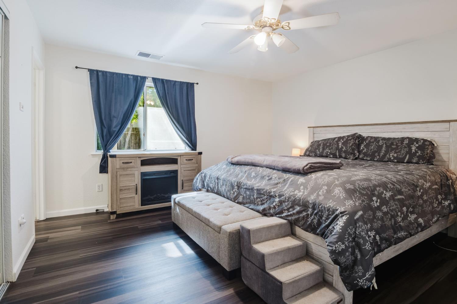 102 S Benicia St, Planada, CA 95365