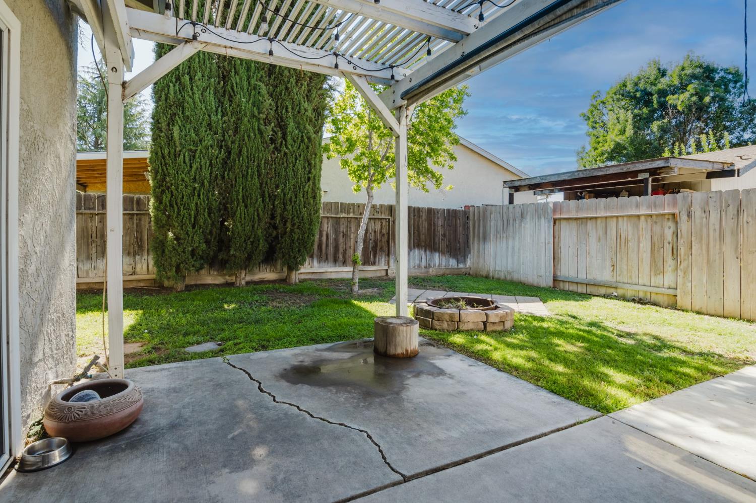 102 S Benicia St, Planada, CA 95365