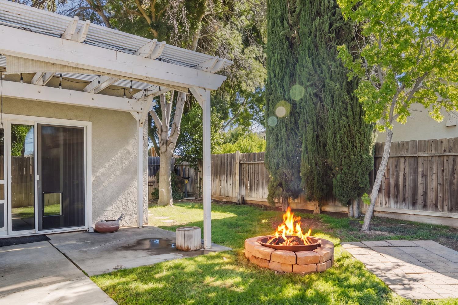 102 S Benicia St, Planada, CA 95365