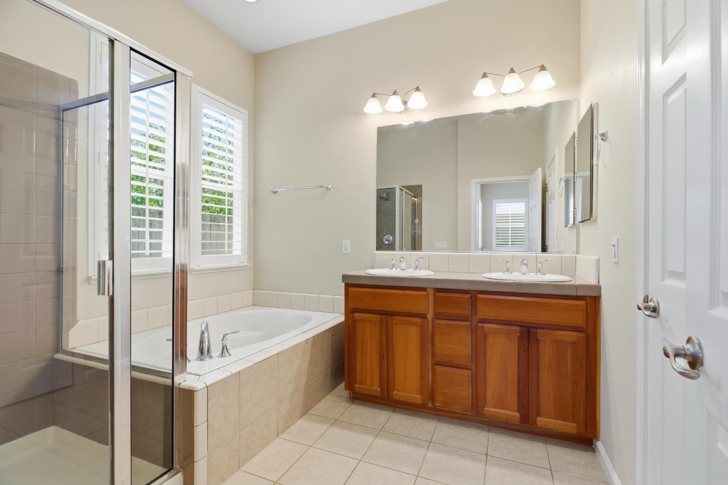 1701 Thomas Ct, Modesto, CA 95355