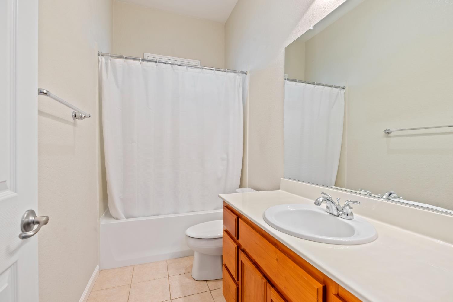 1701 Thomas Ct, Modesto, CA 95355