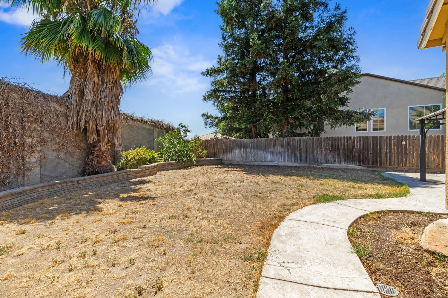 1701 Thomas Ct, Modesto, CA 95355