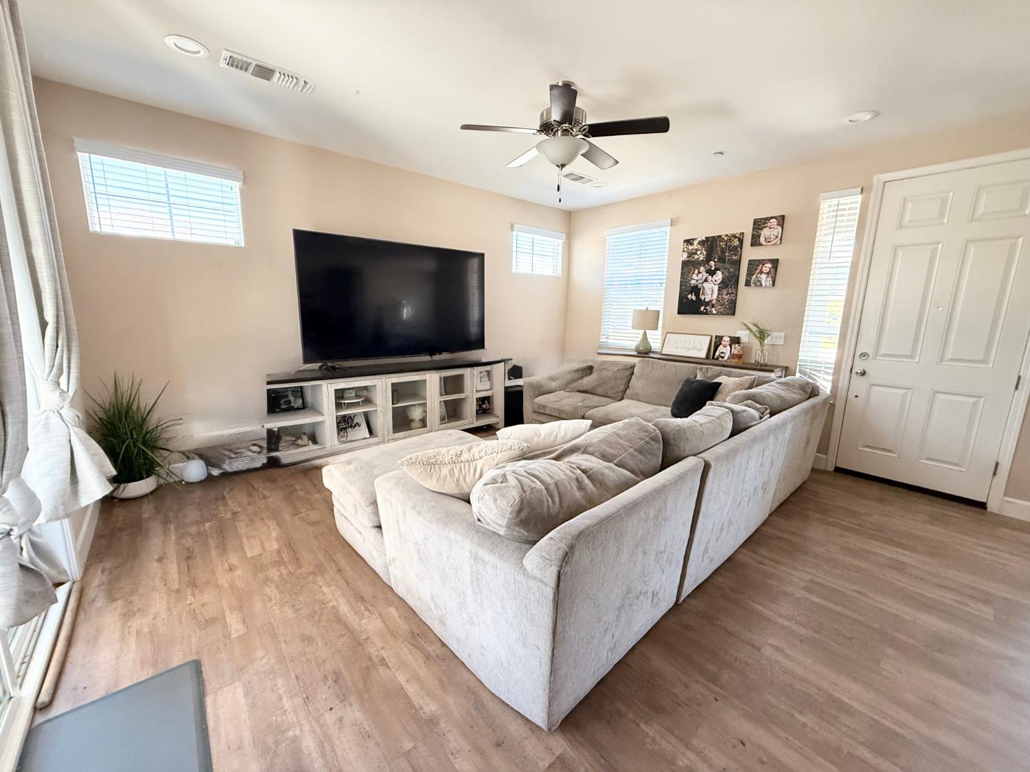 1673 Mcmanis Ln, Ripon, CA 95366